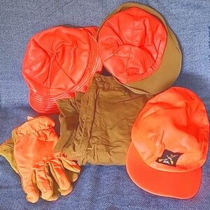 Vintage Hunting Lot Pants (S), 3 Hats, and Gloves (L)